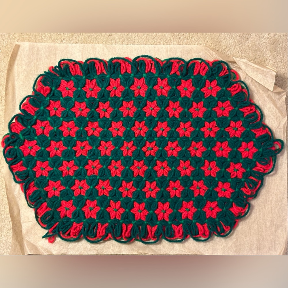 Holiday Floral Table Mat